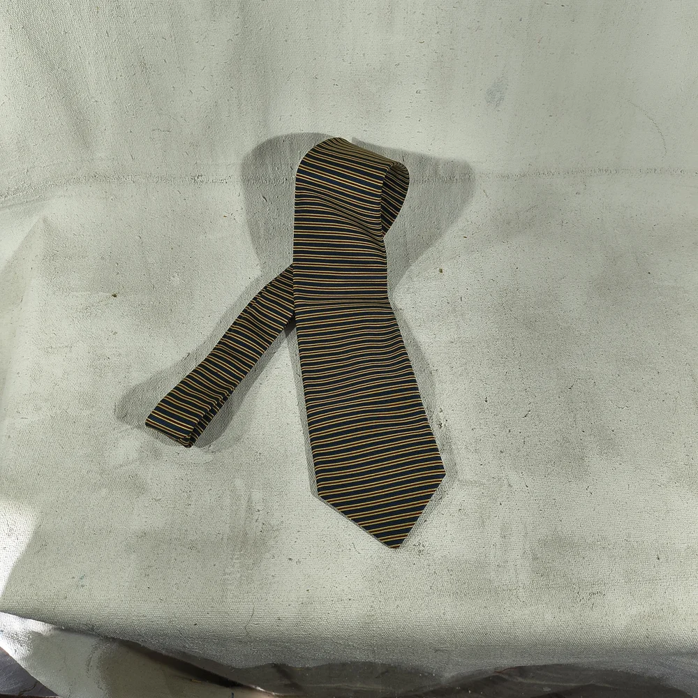 Brooks Brothers Men's Navy and Gold Horizontal Striped Silk Tie 58